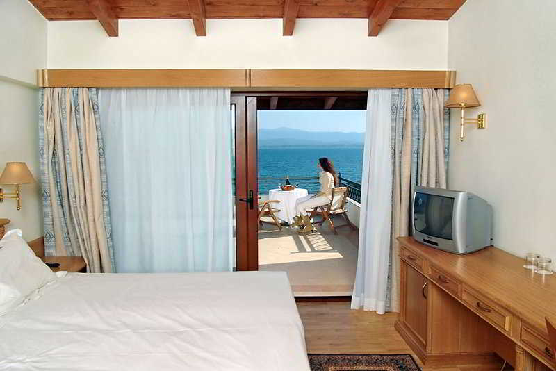 Negroponte Resort Eretria Екстериор снимка