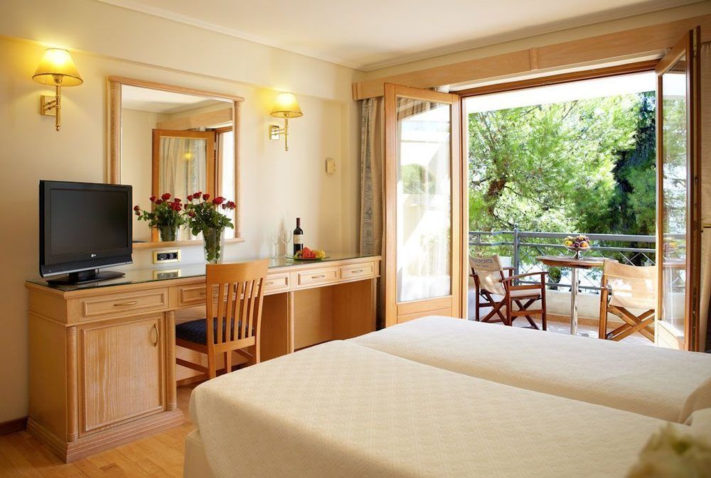 Negroponte Resort Eretria Екстериор снимка