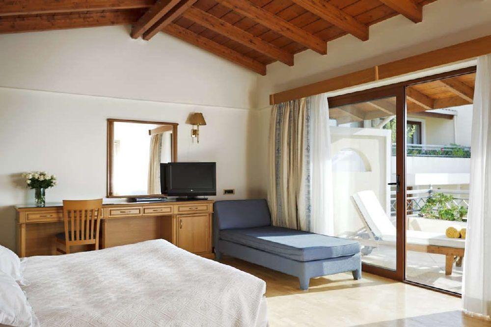 Negroponte Resort Eretria Екстериор снимка