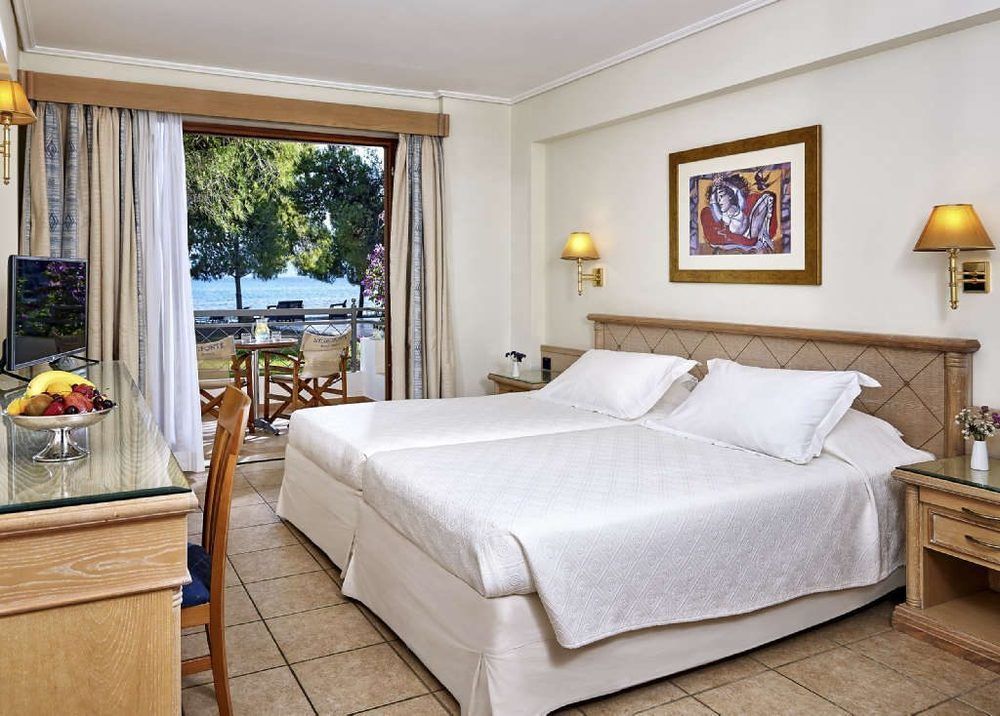 Negroponte Resort Eretria Екстериор снимка